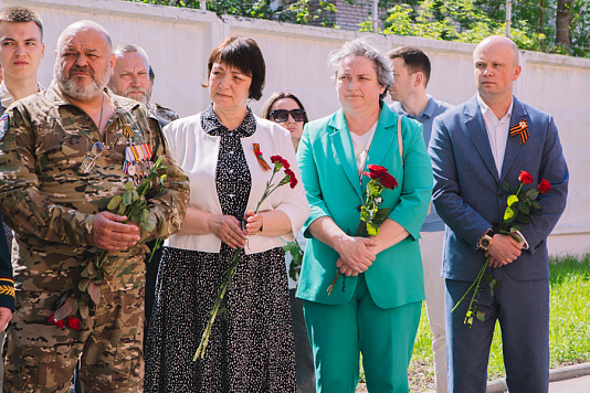Депутаты областной Думы приняли участие в памятном мероприятии