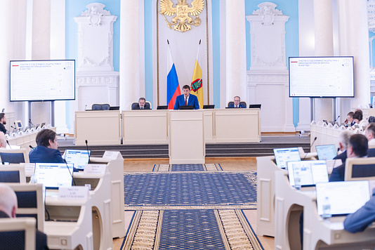 Уполномоченный по защите прав предпринимателей в Рязанской области Михаил Пронин представил парламентариям отчет о работе в минувшем году 