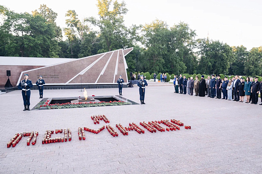 Депутаты областной Думы приняли участие в мероприятиях, посвященных Дню памяти и скорби