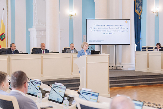 Профильные министры ответили на вопросы по исполнению областного бюджета за 2025 год