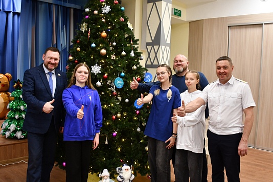 Депутаты Рязанской областной Думы присоединились к акции «Елка желаний»