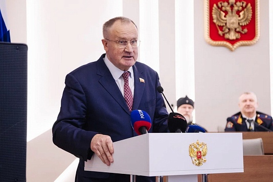 Вице-спикер регионального парламента Николай Макариков поздравил сотрудников прокуратуры Рязанской области с профессиональным праздником