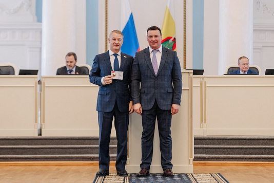 Семь депутатов Рязанской областной Думы получили золотые знаки отличия за успешное выполнение норм ГТО